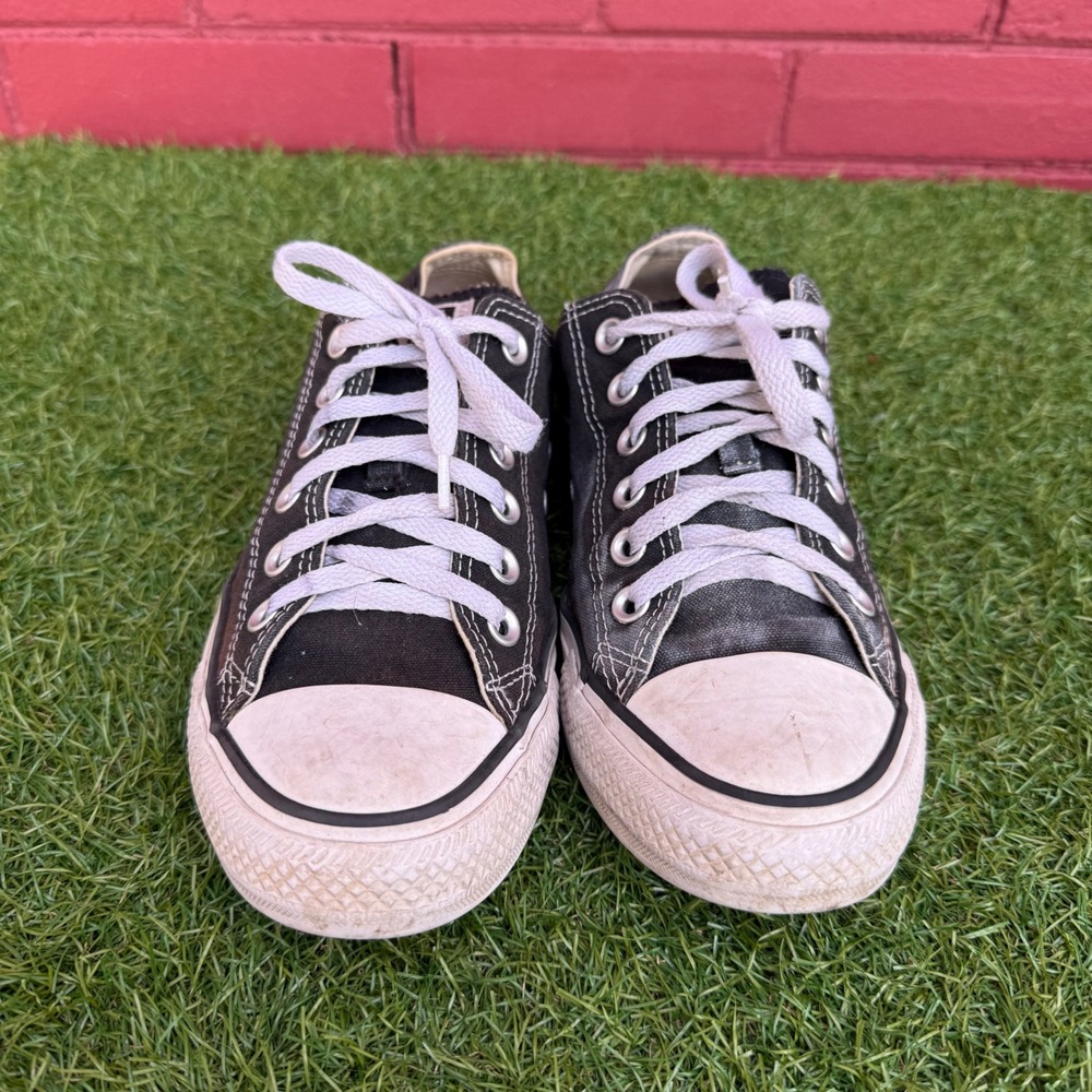 Converse Chuck Taylor All Star Low Top Black Canvas Shoes Mens 6.5 Distressed